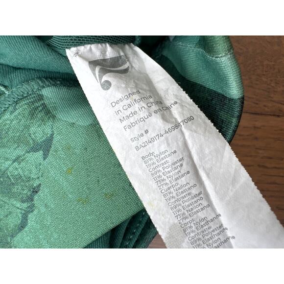 Fabletics Camo Print No-Bounce Sports Bra Celadon Zenith Green Women Plus 2X - Picture 5 of 8